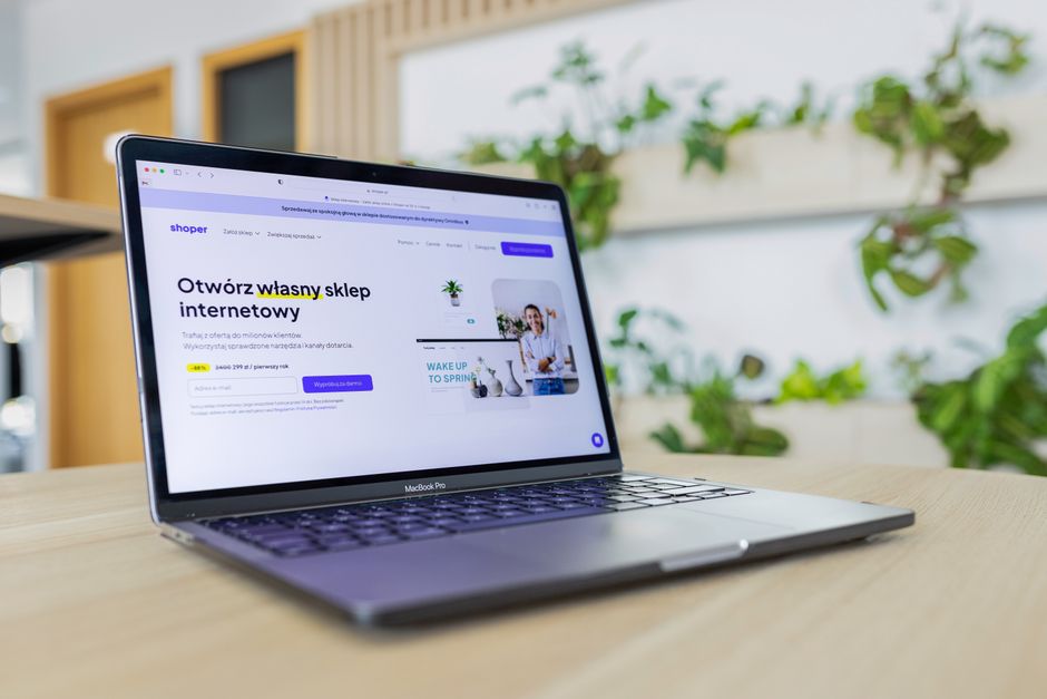 Filtry w e-commerce meblowym, które naprawdę pomagają